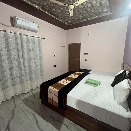 Manoj Homestay Хампі Екстер'єр фото