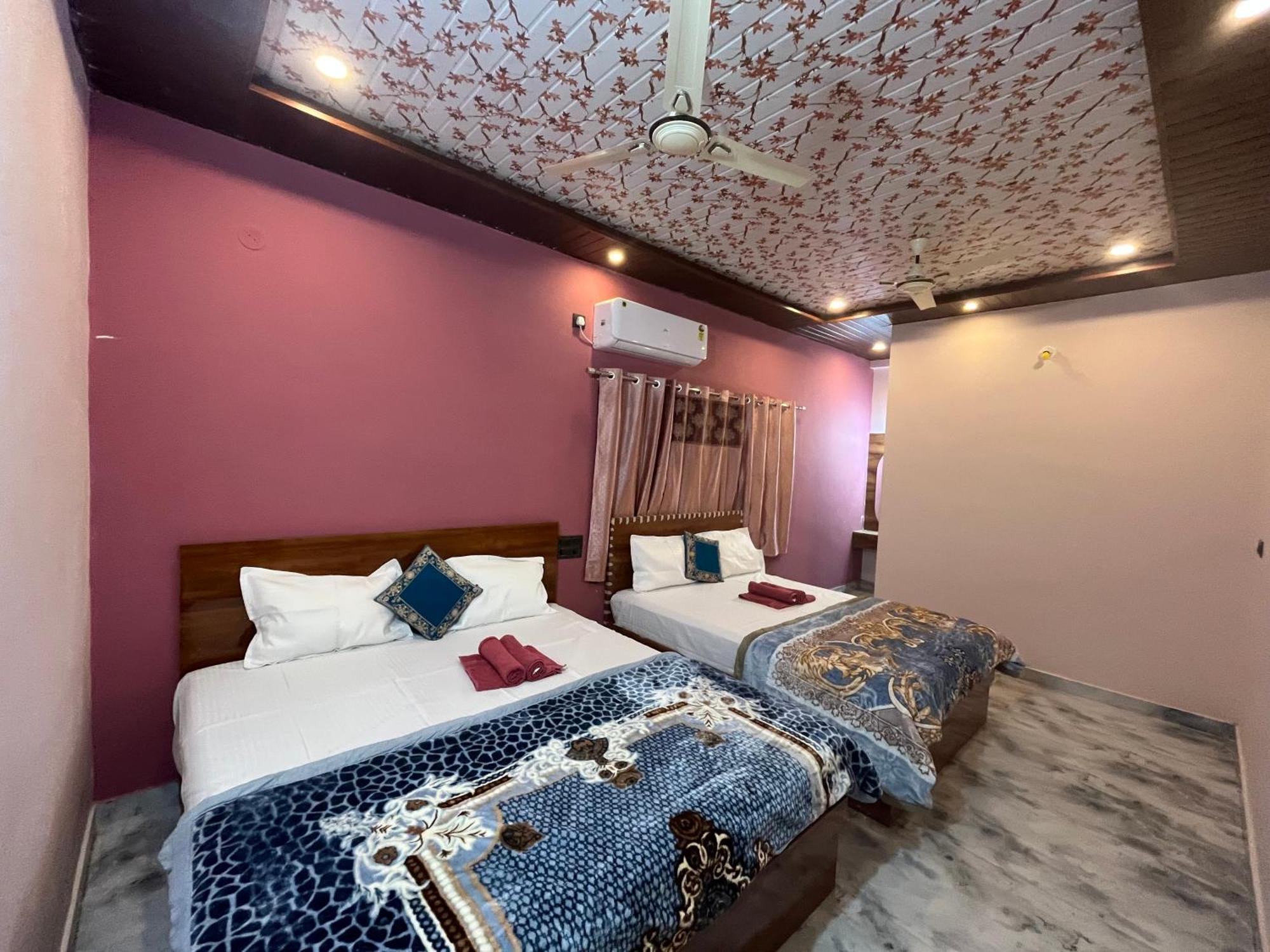 Manoj Homestay Хампі Екстер'єр фото